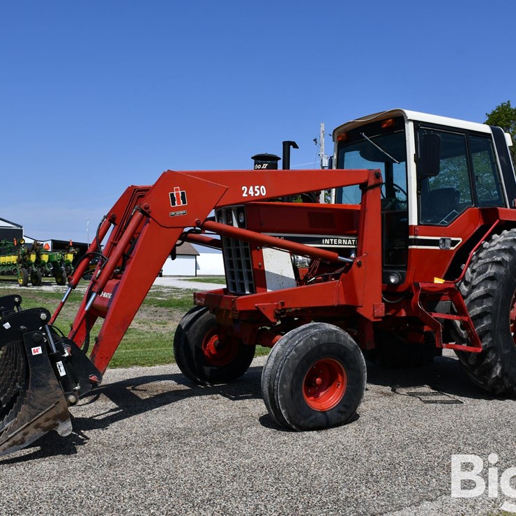 INTERNATIONAL 1586
