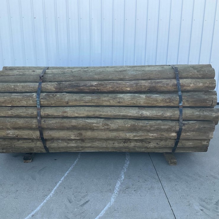 #4065 • Unused Bundle of Fence Posts