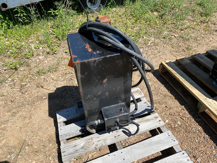#7447-•-www-engineering-k8e1-fuel-tank-(antigo,-wi)-image-1