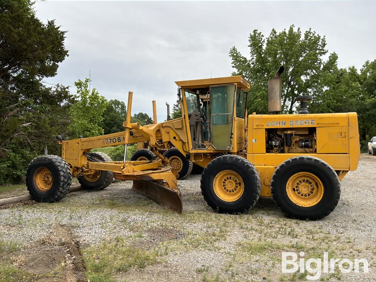1992-deere-770bh-image-8