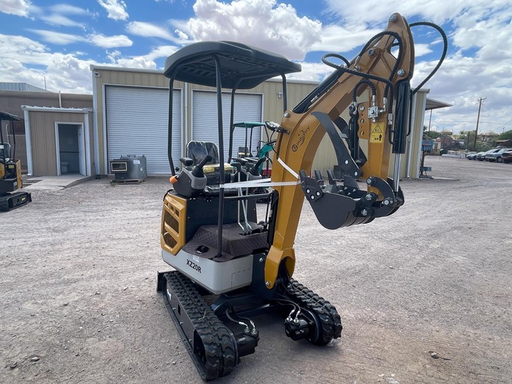 #2663-•-unused-cfg-mini-excavator-image-3