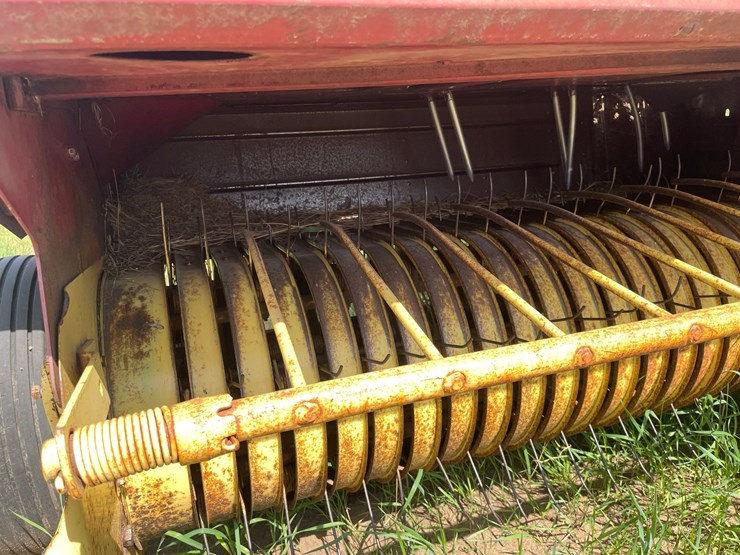 new-holland-273-image-14
