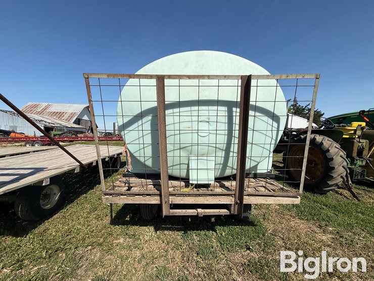 nurse-trailer-hayrack-w/-2,550-gal-poly-water-tank-image-6