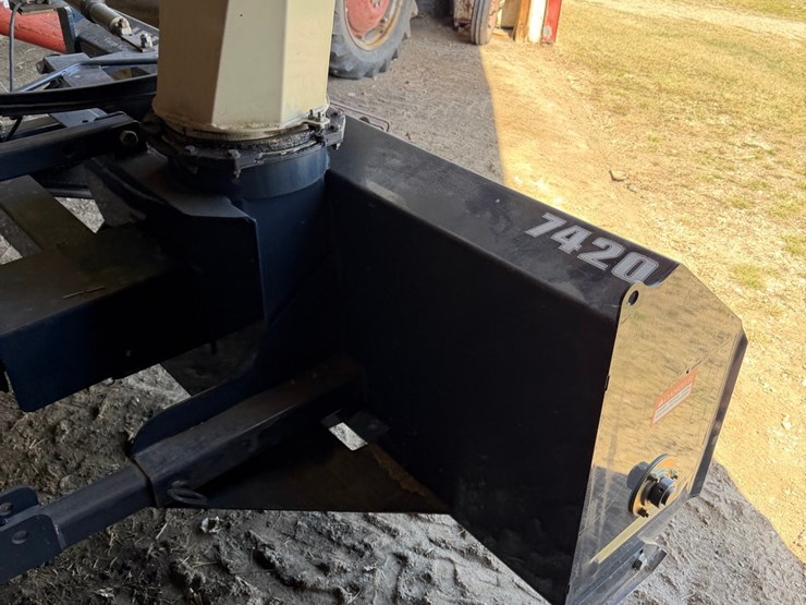 allied-farm-king-model-7420-late-model-3-point-snow-blower-image-5