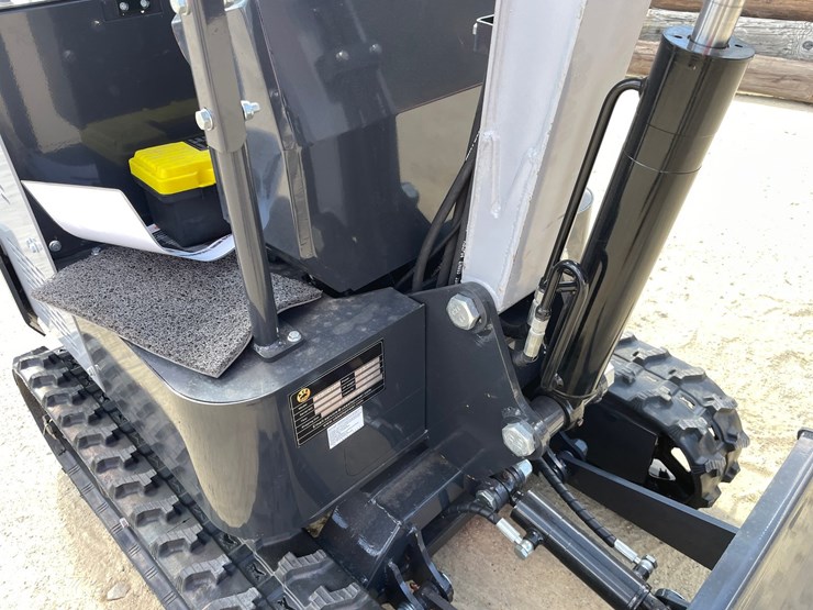 #1104-•-new-ats--d12d-mini-excavator-image-16