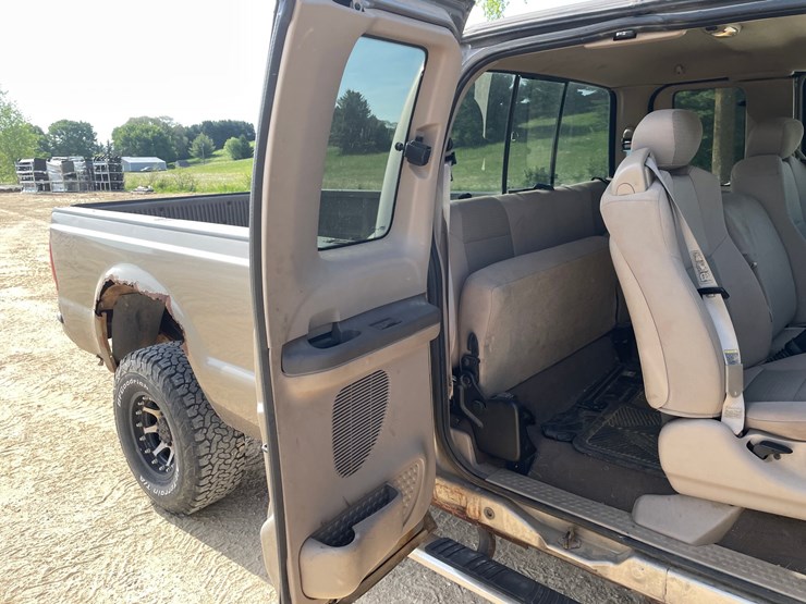 2004-ford-f350-image-44