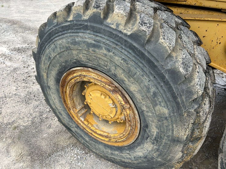caterpillar-d250e-image-17
