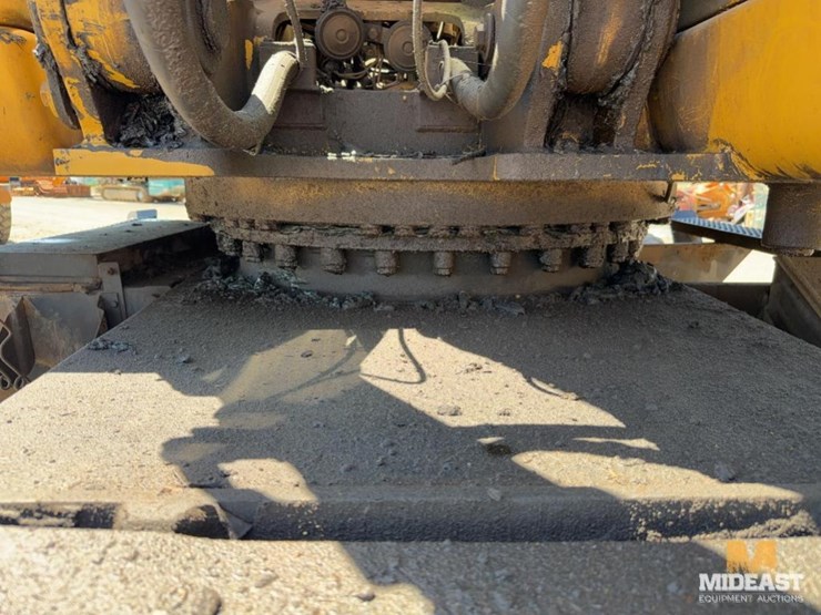 2003-caterpillar-m318c-image-11