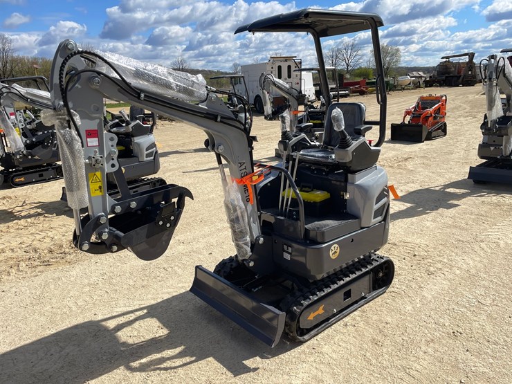 #1106-•-new-ats-me18-mini-excavator-image-1