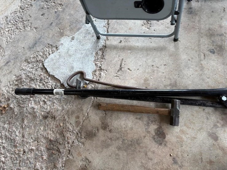 pry-bar,-log-hook,-hammer-etc-image-3