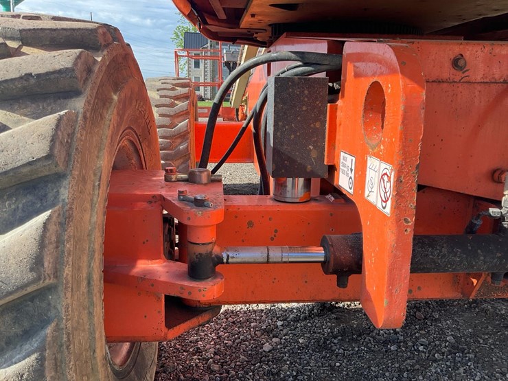 2005-jlg-600s-image-13