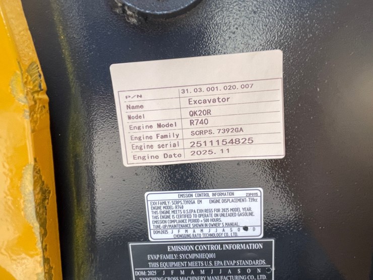 #2662-•-unused-cfg-mini-excavator-image-43