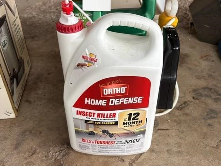 hand-sprayer-&-broadcaster.-weed-killer-image-2