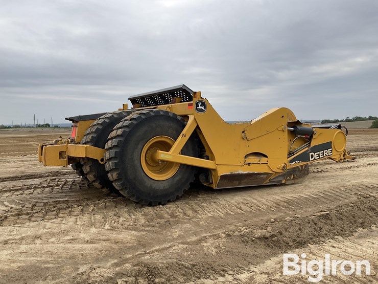 2020-deere-2412e-image-5
