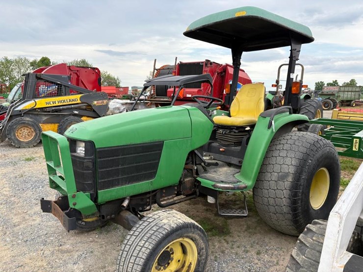 john-deere-4710-image-1