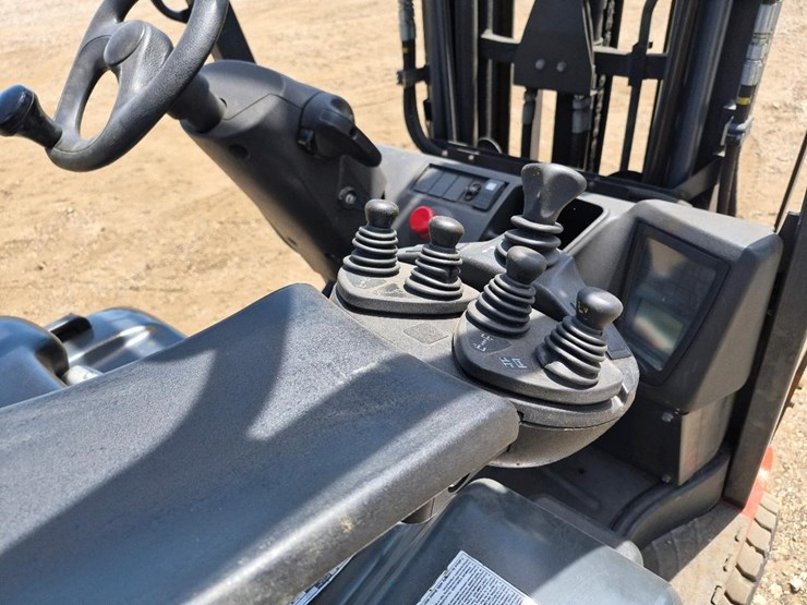 2019-linde-e20-image-16