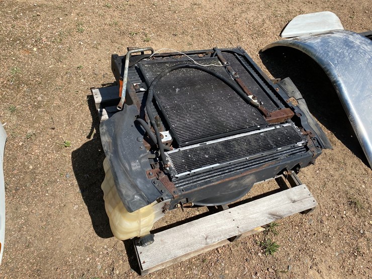 international-durastar-4300-image-1