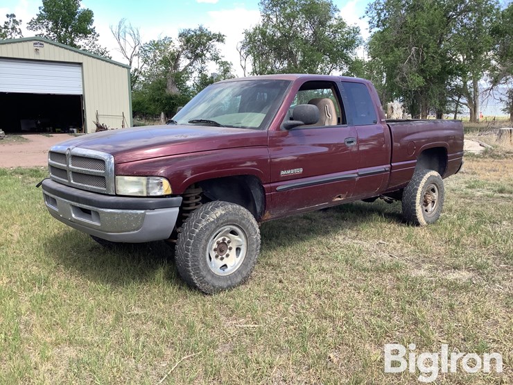 2000-dodge-ram-2500-image-1