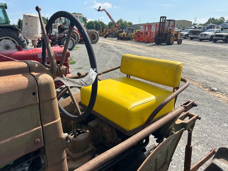 john-deere-420-image-11