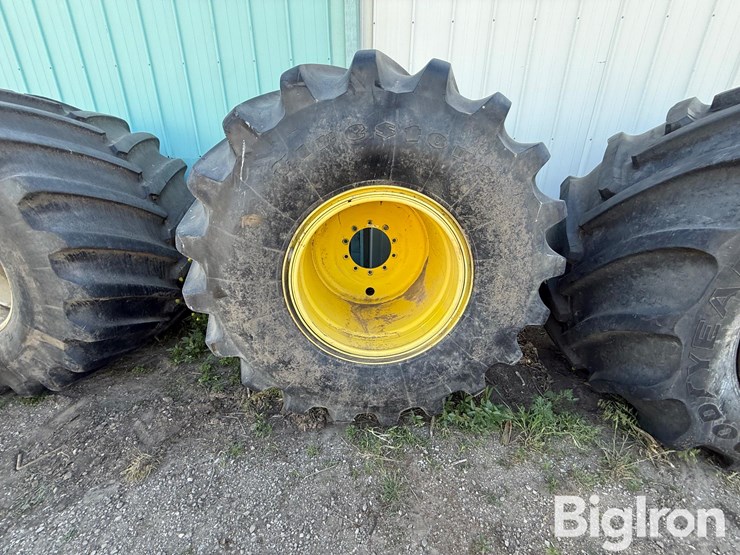 firestone-1250/45-32-tire-&-rim-image-2