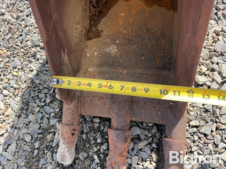 caterpillar-12-image-13