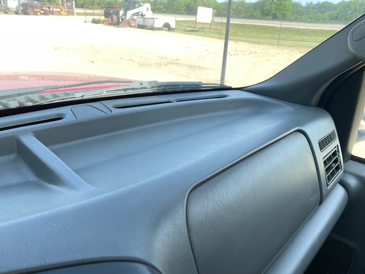 2003-ford-f550-image-61