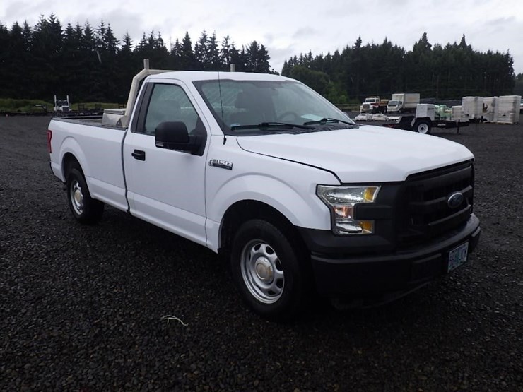 2016-ford-f150-xl-image-3