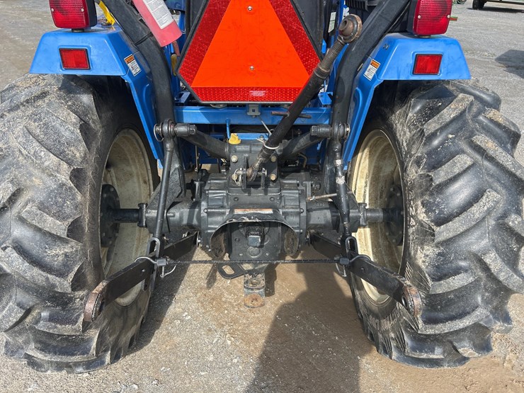 new-holland-tc30-image-8