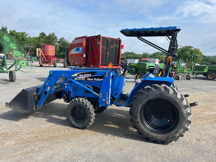new-holland-tc30-image-2