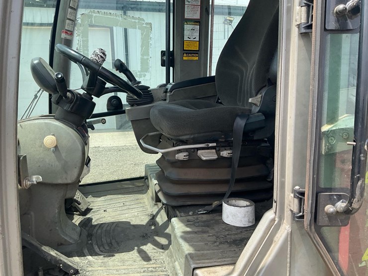 2018-takeuchi-tw65-image-30