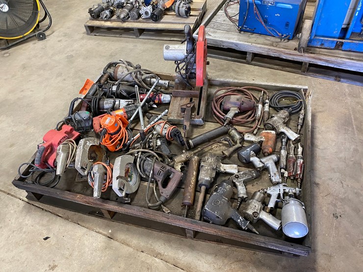 #7507-•-pallet-of-various-shop-tools-(antigo,-wi)-image-1
