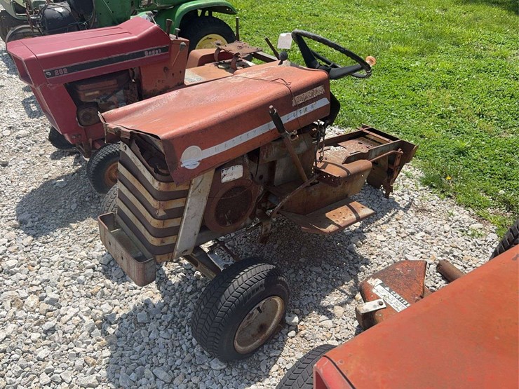 massey-ferguson-12-image-1