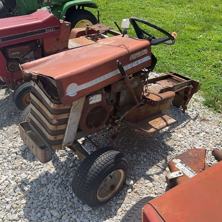 MASSEY-FERGUSON 12