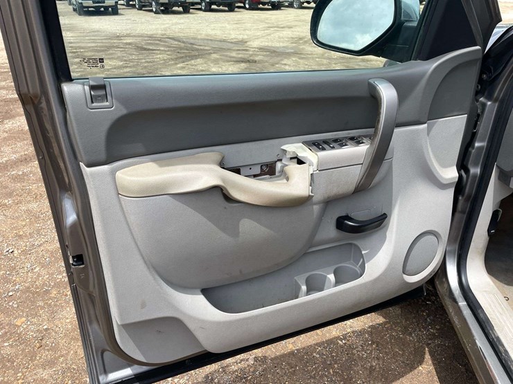 2013-gmc-sierra-1500-sle-image-9