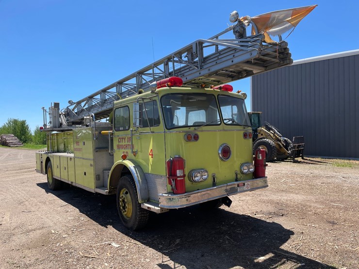 #7035-•-1970-seagrave-fire-engine-(wi-title-in-delay)-(deerbrook,-wi)-image-2