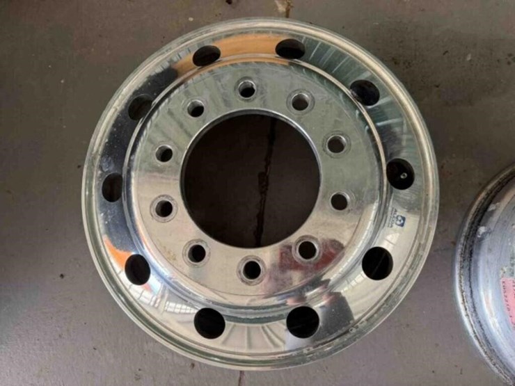 2-alumium-22.5x9-wheels-image-3