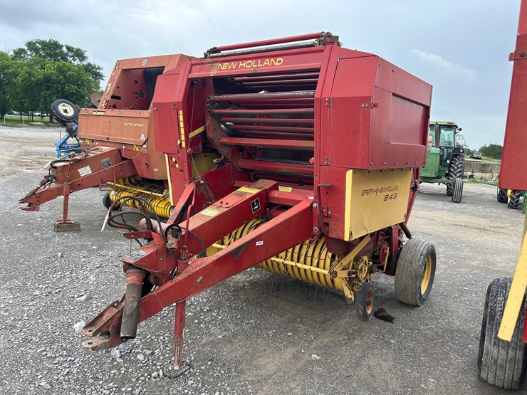 new-holland-848-image-3