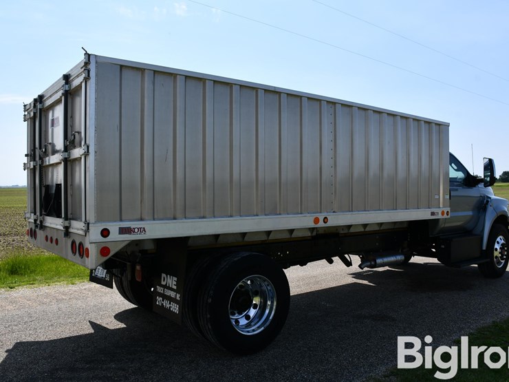 2025-ford-f750-image-5
