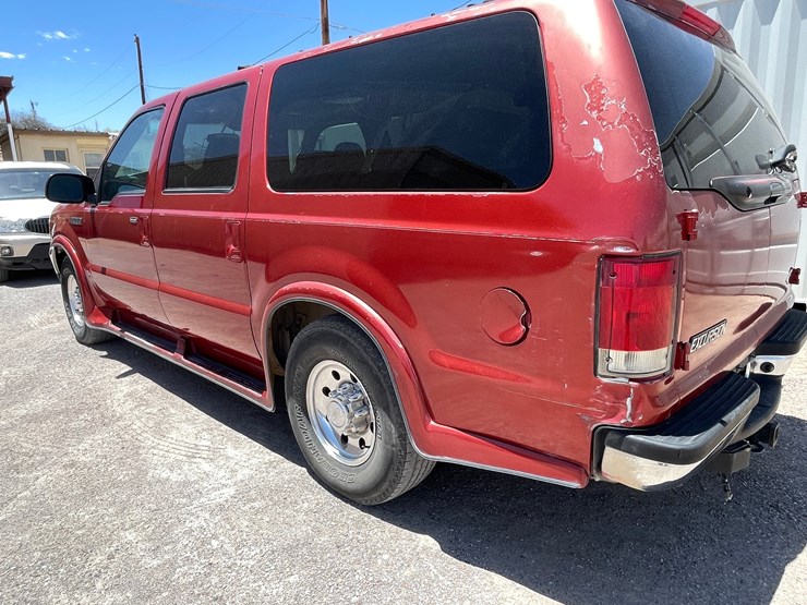 2002-ford-excursion-image-8
