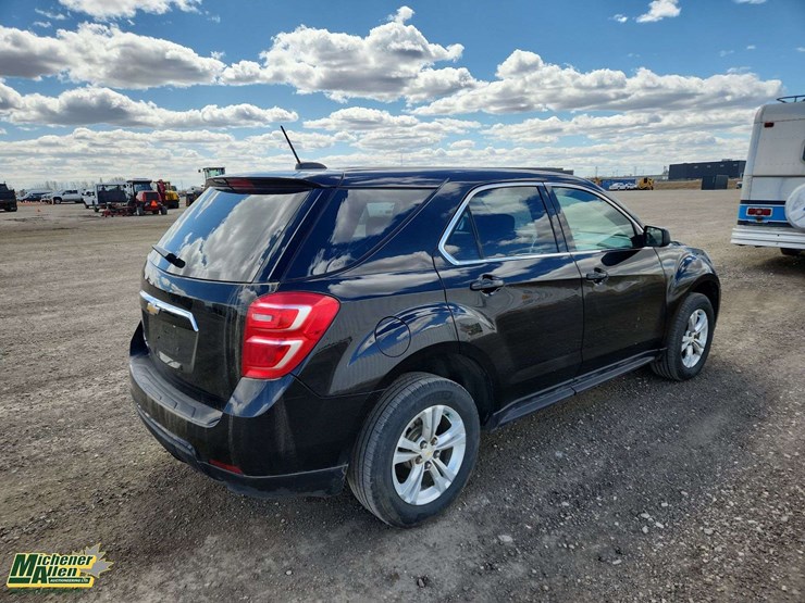 2017-chevrolet-equinox-image-4