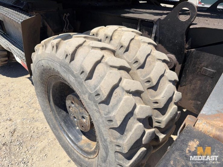 2003-caterpillar-m318c-image-22