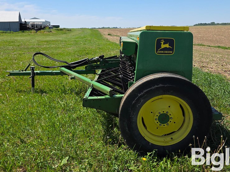 john-deere-8200-image-8