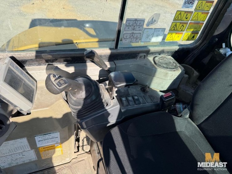 2013-caterpillar-305e-cr-image-21