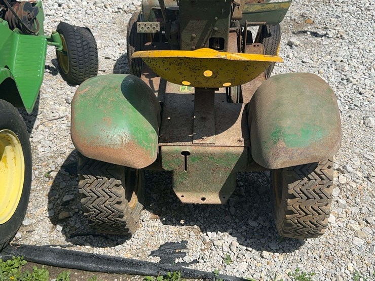 john-deere-110-image-3