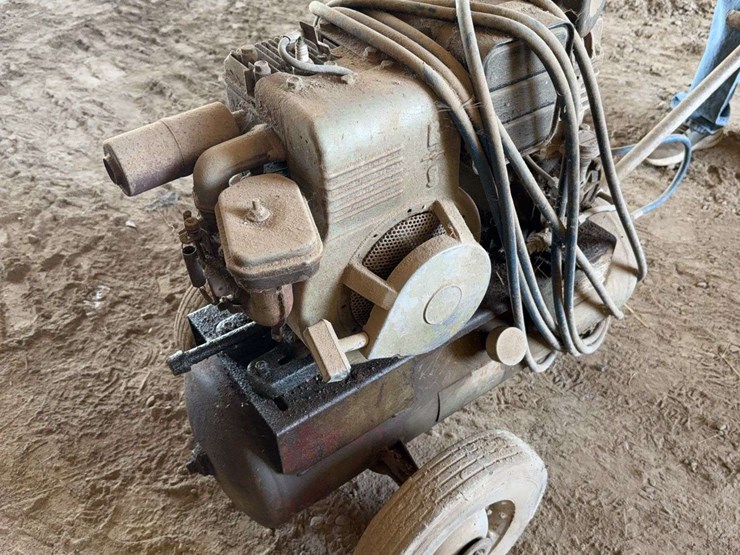 gas-powered-air-compressor-ran-approx-30-years-ago-last-time-it-was-used.-image-2