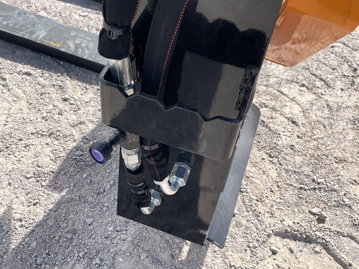 #2777-•-unused-2026-wolverine-adjustable-hydraulic-pallet-fork-attachments-image-18