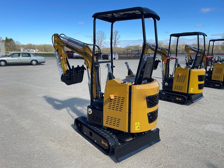 #1100-•-new-ats-rt15r-mini-excavator-image-6