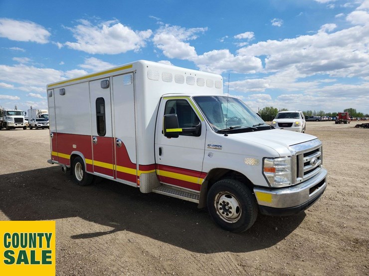 2016-ford-e450-image-2