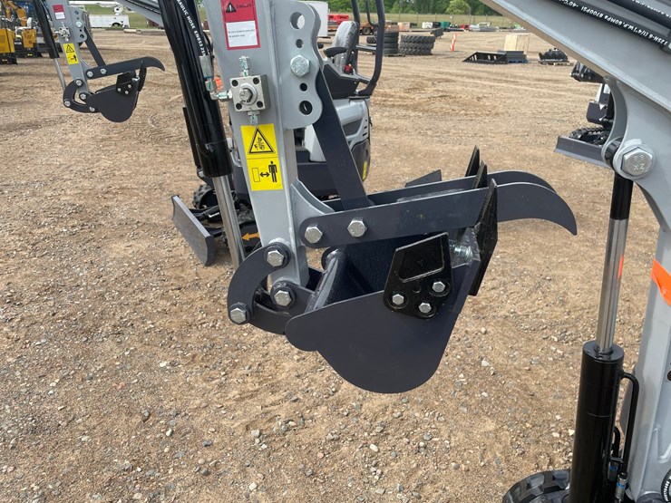#2033-•-unused-2026-ats-mini-excavator-image-22