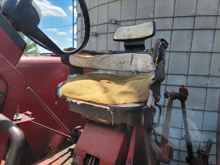 case-ih-farmall-706-image-20